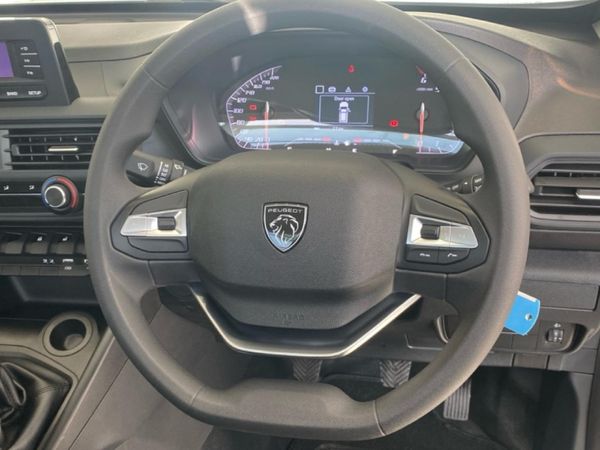 2026-Peugeot-Landtrek-19D-Professional-Single-Cab image:15