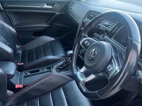 2019-Volkswagen-Golf-VII-GTI-20-TSI-Auto image:7