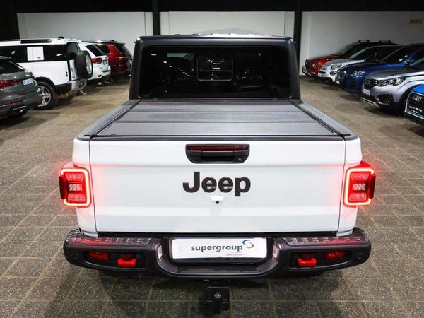 2025-Jeep-Gladiator-Rubicon-36-4x4-Double-Cab-Auto image:11