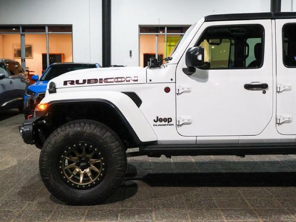 2025-Jeep-Gladiator-Rubicon-36-4x4-Double-Cab-Auto image:14