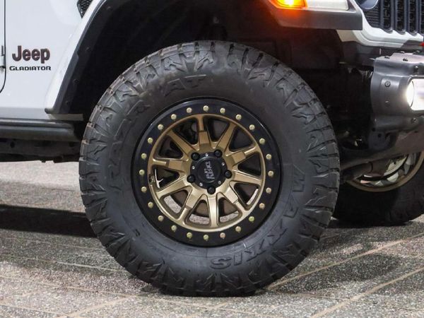 2025-Jeep-Gladiator-Rubicon-36-4x4-Double-Cab-Auto image:16