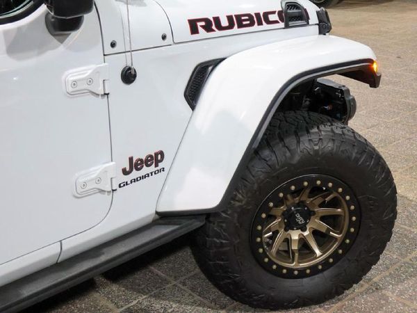 2025-Jeep-Gladiator-Rubicon-36-4x4-Double-Cab-Auto image:17