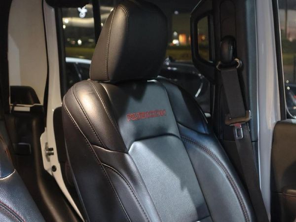 2025-Jeep-Gladiator-Rubicon-36-4x4-Double-Cab-Auto image:21