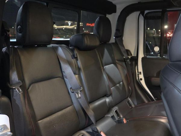 2025-Jeep-Gladiator-Rubicon-36-4x4-Double-Cab-Auto image:23