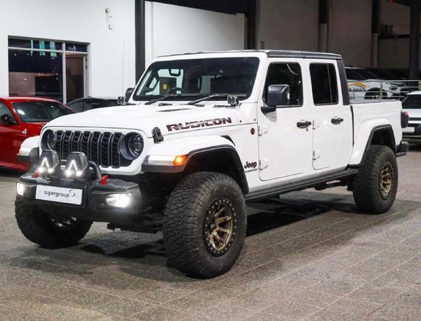 2025-Jeep-Gladiator-Rubicon-36-4x4-Double-Cab-Auto image:5