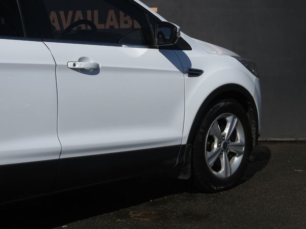 2015-Ford-Kuga-20-TDCi-Titanium-AWD-Auto image:10