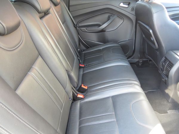 2015-Ford-Kuga-20-TDCi-Titanium-AWD-Auto image:12