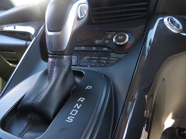 2015-Ford-Kuga-20-TDCi-Titanium-AWD-Auto image:17
