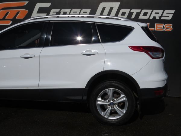2015-Ford-Kuga-20-TDCi-Titanium-AWD-Auto image:6