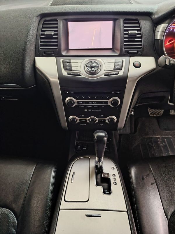 2009-Nissan-Murano-35 image:9