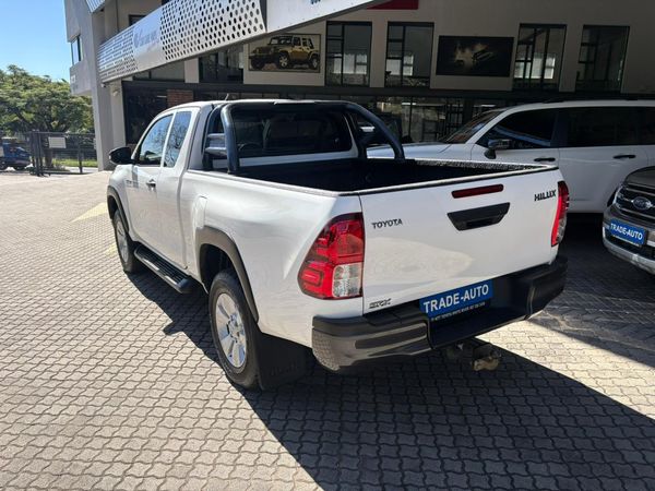 2020-Toyota-Hilux-24-GD-6-Raised-Body-SRX-Extended-Cab image:3