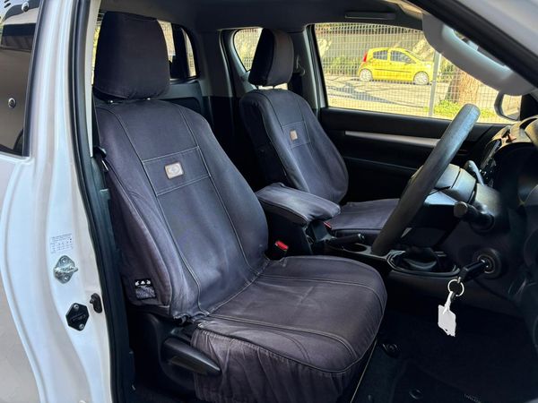 2020-Toyota-Hilux-24-GD-6-Raised-Body-SRX-Extended-Cab image:5