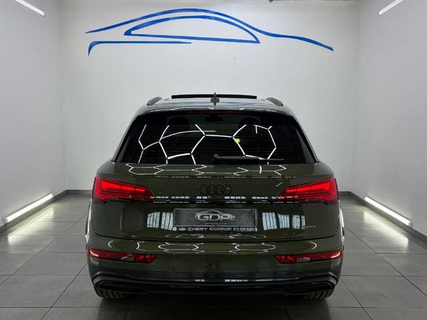 2024-Audi-Q5-quattro-Auto-Black-Edition-40-TDI image:1