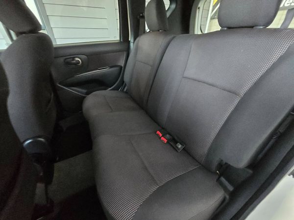2013-Nissan-Livina-16-Acenta-X-Gear image:9