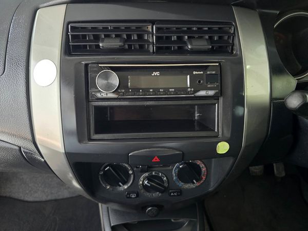 2013-Nissan-Livina-16-Acenta-X-Gear image:12