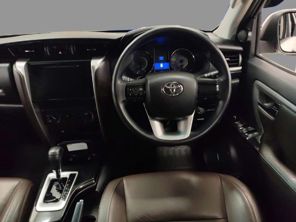 2019-Toyota-Fortuner-24-GD-6-Raised-Body-Auto image:13