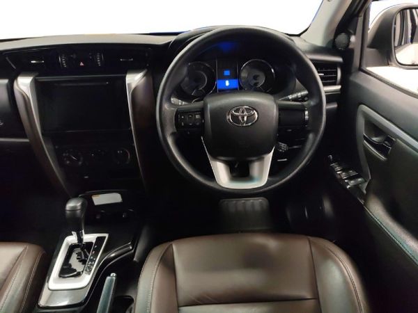 2019-Toyota-Fortuner-24-GD-6-Raised-Body-Auto image:14