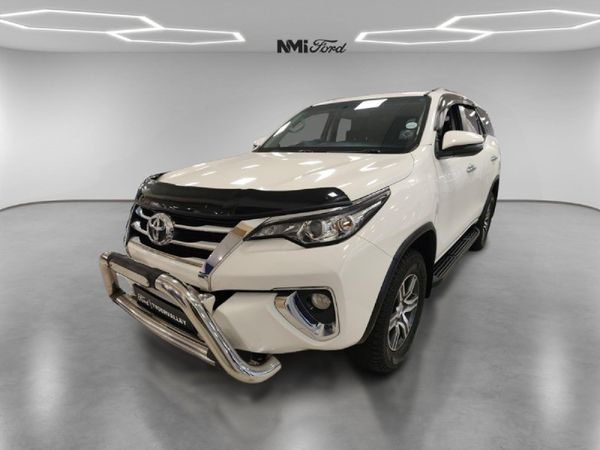 2019-Toyota-Fortuner-24-GD-6-Raised-Body-Auto image:1