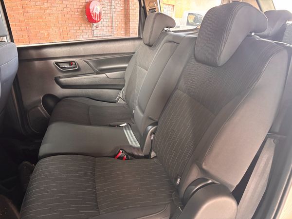 2025-Suzuki-Ertiga-15-GL image:5