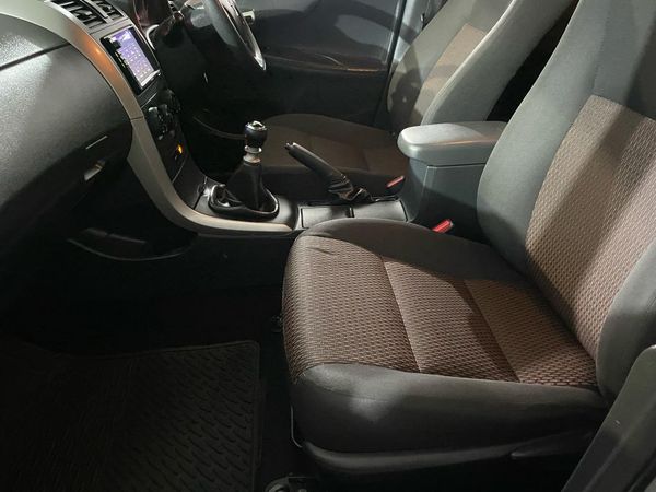 2018-Toyota-Corolla-Quest-16 image:10