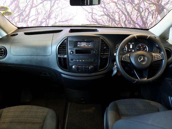 2021-Mercedes-Benz-Vito-116-22-CDI-Tourer-Pro image:15