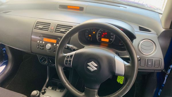 2009-Suzuki-Swift-15-GL-Petrol-Manual image:15