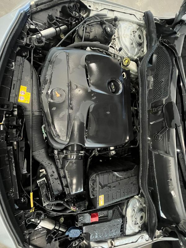 2014-Mercedes-Benz-A-Class-A-200-BE-Auto image:12