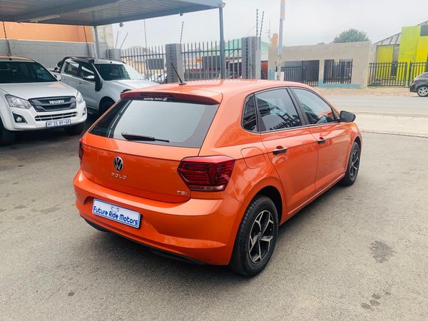 2021-Volkswagen-Polo-10-TSI-Trendline image:12