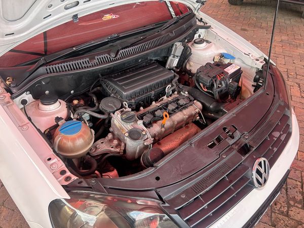 2012-Volkswagen-Polo-Vivo-Polo-Gt image:23