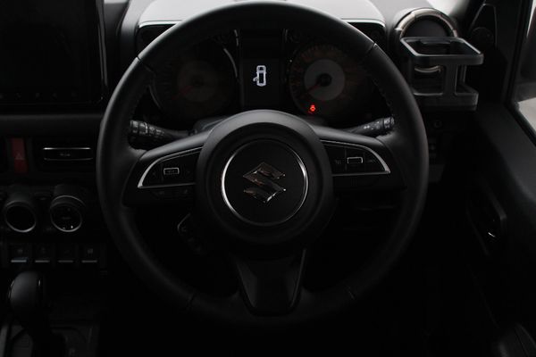 2025-Suzuki-Jimny-15-GLX-AllGrip-5-Door-Auto image:5