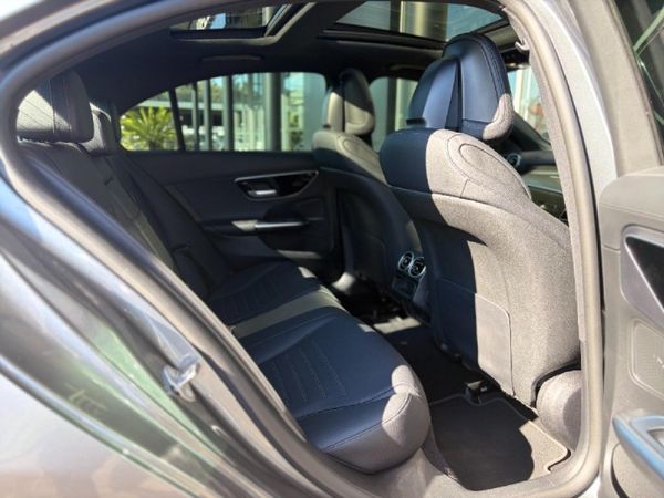 2022-Mercedes-Benz-C-Class-C-200-Auto image:5