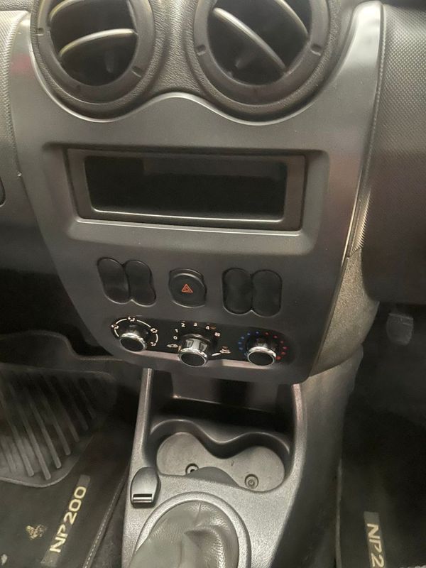 2023-Nissan-NP200-16 image:14
