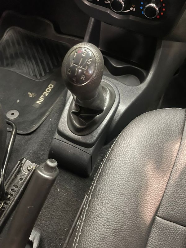 2023-Nissan-NP200-16 image:18