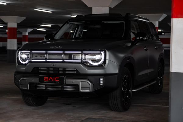 2026-BAIC-B30-e-15T-HEV-Premium-Adventure-4x4-DHT image:4