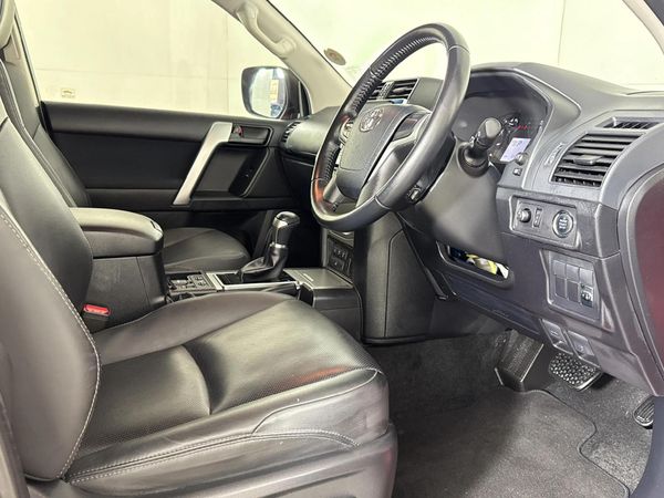 2022-Toyota-Land-Cruiser-Prado-28-GD-TX-Auto image:9