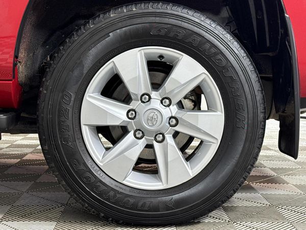 2022-Toyota-Land-Cruiser-Prado-28-GD-TX-Auto image:6