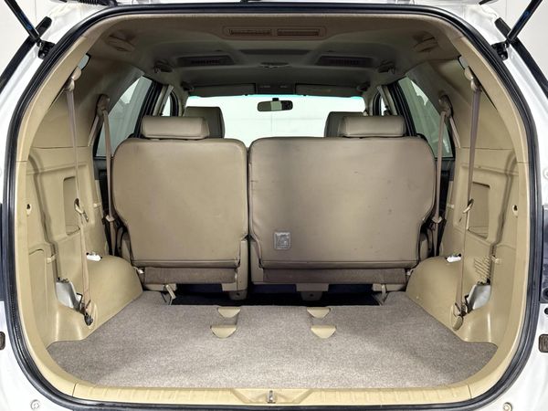 2013-Toyota-Fortuner-30-D-4D-Raised-Body image:13