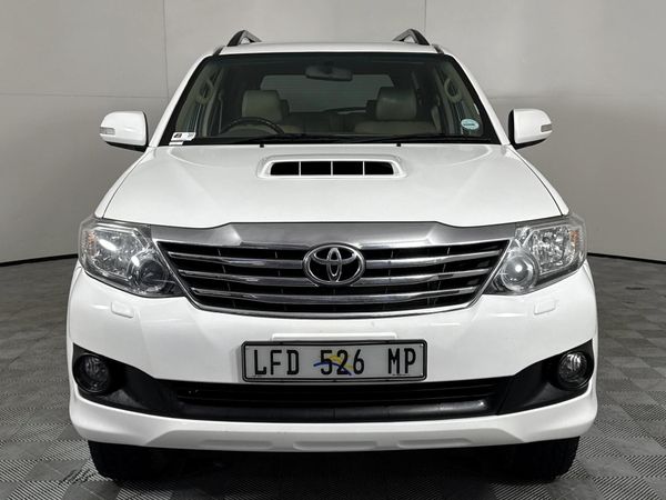 2013-Toyota-Fortuner-30-D-4D-Raised-Body image:14