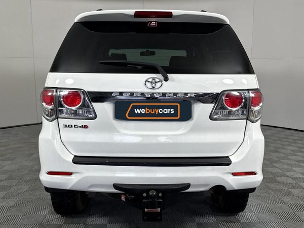 2013-Toyota-Fortuner-30-D-4D-Raised-Body image:17