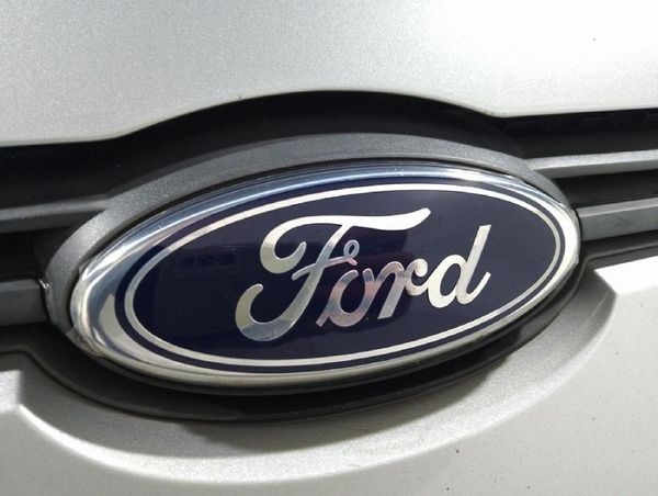 2016-Ford-EcoSport-15-TiVCT-Ambiente image:4