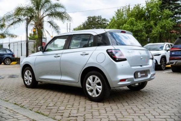 2025-Suzuki-Swift-12-GL image:4