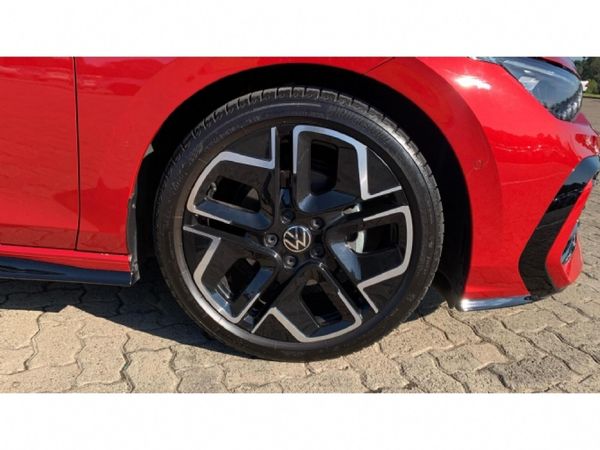 2026-Volkswagen-Golf-14-TSI-R-Line-Auto-110kw image:6