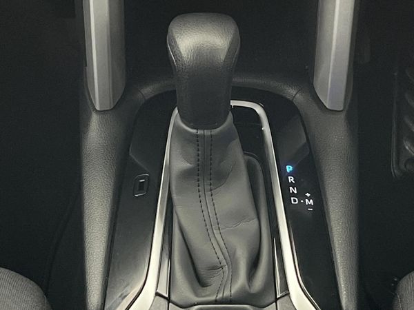 2025-Toyota-Corolla-Cross-18-XI image:10