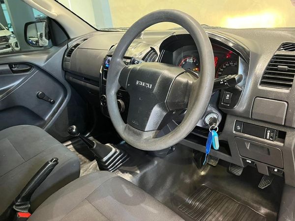 2020-Isuzu-D-Max-250-HO-Fleetside-Safety-Single-Cab image:5