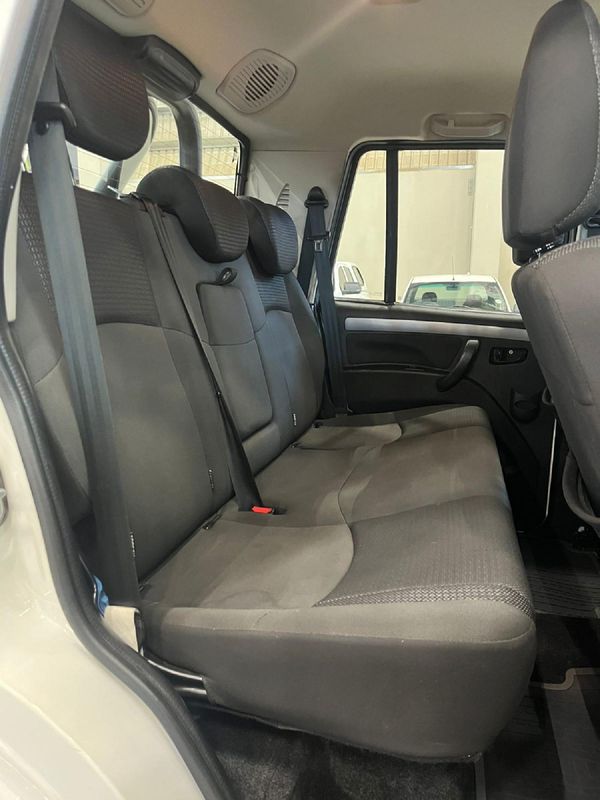 2023-Mahindra-Pik-Up-22-mHawk-S11-Auto-Double-Cab image:11