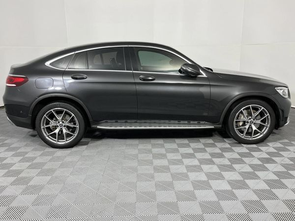 2020-Mercedes-Benz-GLC-Coupe-300d-4Matic image:16