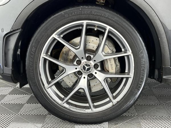 2020-Mercedes-Benz-GLC-Coupe-300d-4Matic image:4