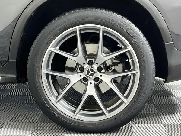 2020-Mercedes-Benz-GLC-Coupe-300d-4Matic image:6