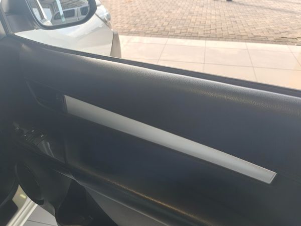 2022-Toyota-Hilux-24-GD-Single-Cab image:7