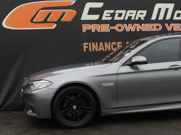 2014-BMW-5-Series-520-i-M-SPORT image:4